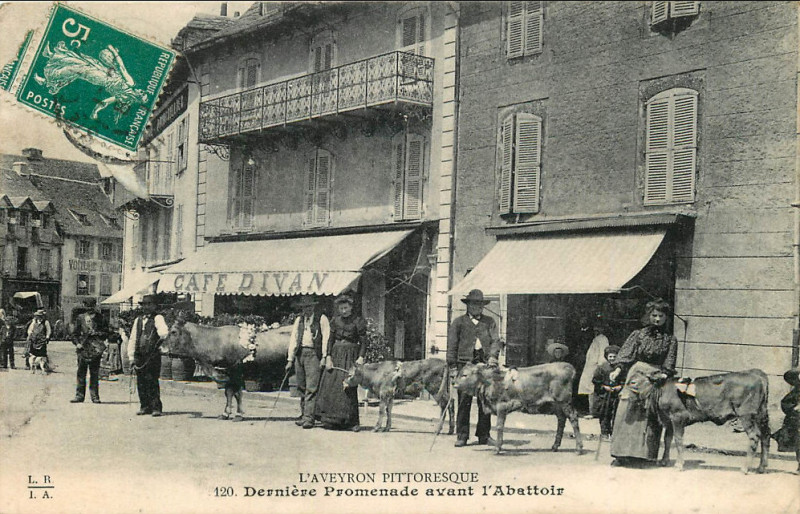 Carte postale ancienne Aveyron Pittoresque 120 - Dernière Promenade avant l'Abattior