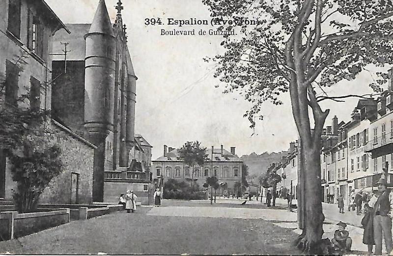 Carte postale ancienne Espalion - Boulevard de Guizard 9