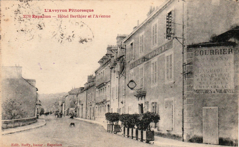 Carte postale ancienne Espalion - Hôtel Berthier 1