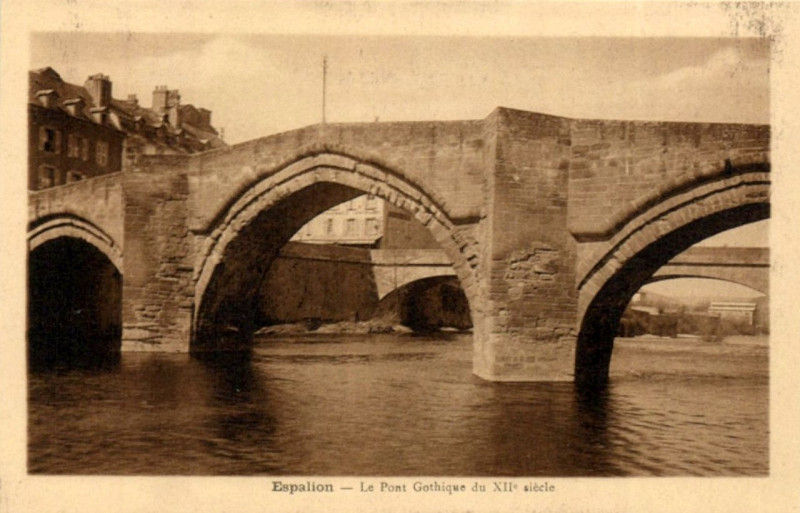 Carte postale ancienne Espalion - Pont vieux 2