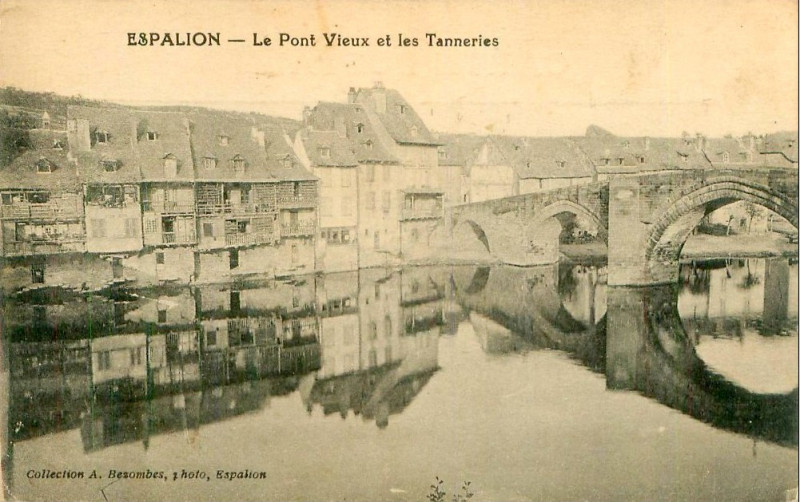 Carte postale ancienne Espalion - Ponts et Tanneries 3