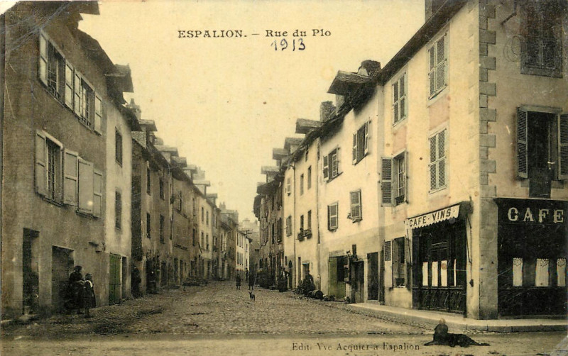Carte postale ancienne Espalion - Rue du Plo