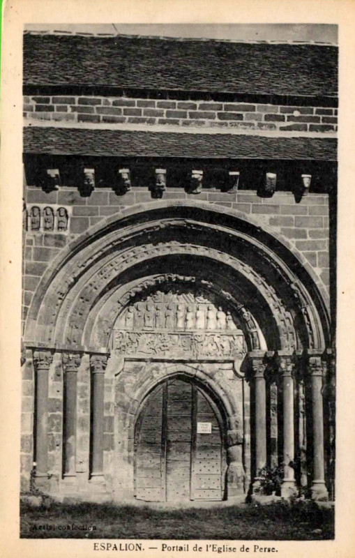 Carte postale ancienne Espalion - église de Perse - Portail 1