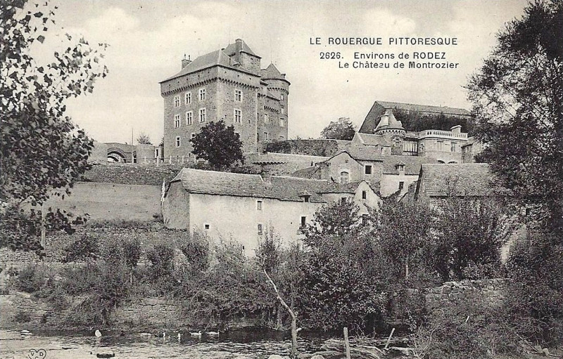 Carte postale ancienne Montrozier - Château 4