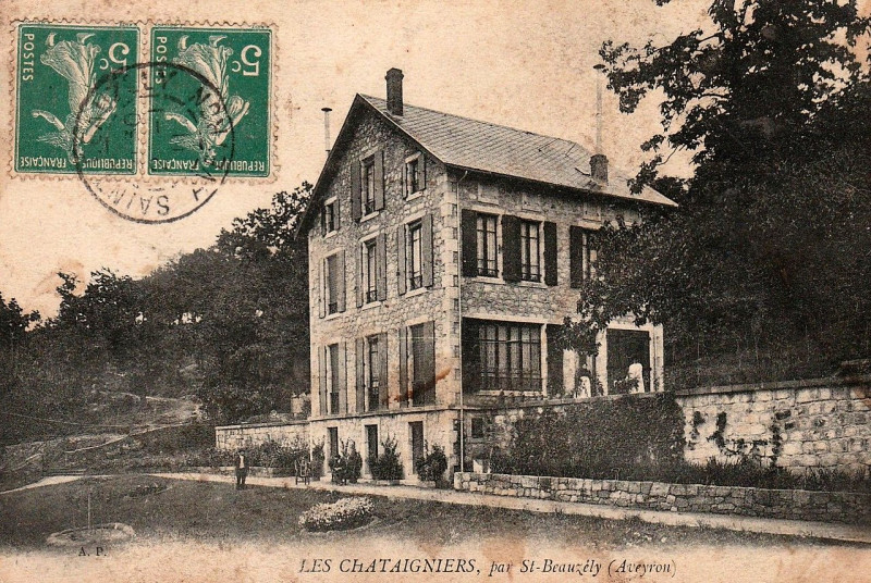 Carte postale ancienne Saint-Beauzély - Les Chataigniers
