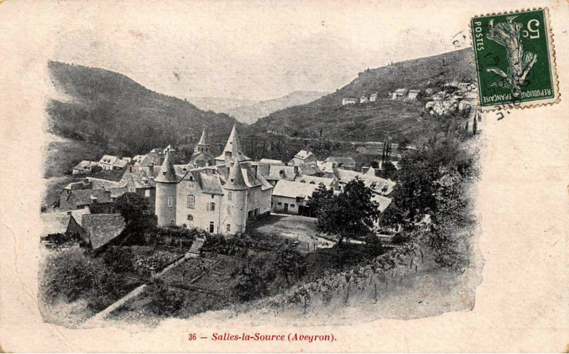 Carte postale ancienne Salles-La-Source - Bourg 8