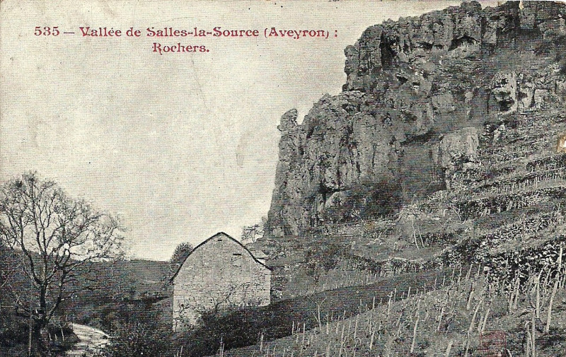 Carte postale ancienne Salles-La-Source - Entrée de la vallée 2