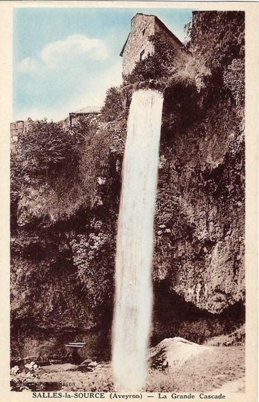 Carte postale ancienne Salles-La-Source - Grande Cascade