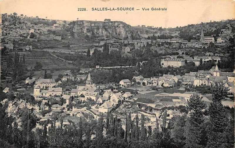 Carte postale ancienne Salles-La-Source - vue générale 12