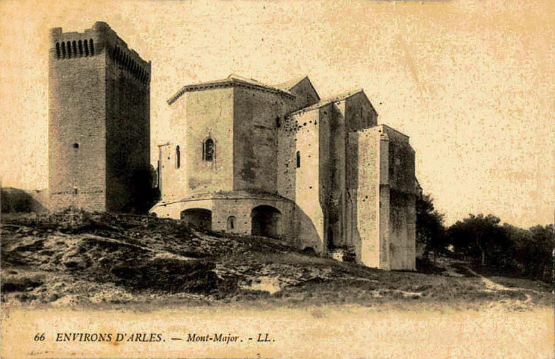 Carte postale ancienne Arles Abbaye St Pierre de Montmajour