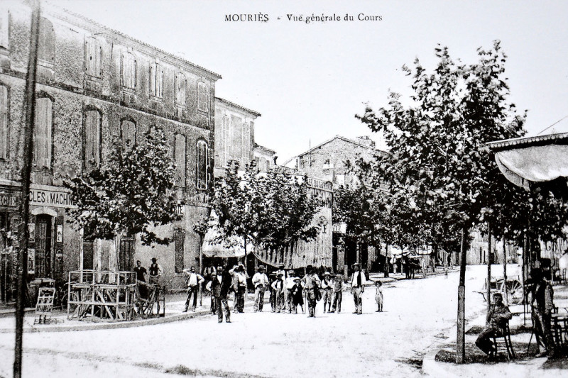 Carte postale ancienne 1900-Mouries