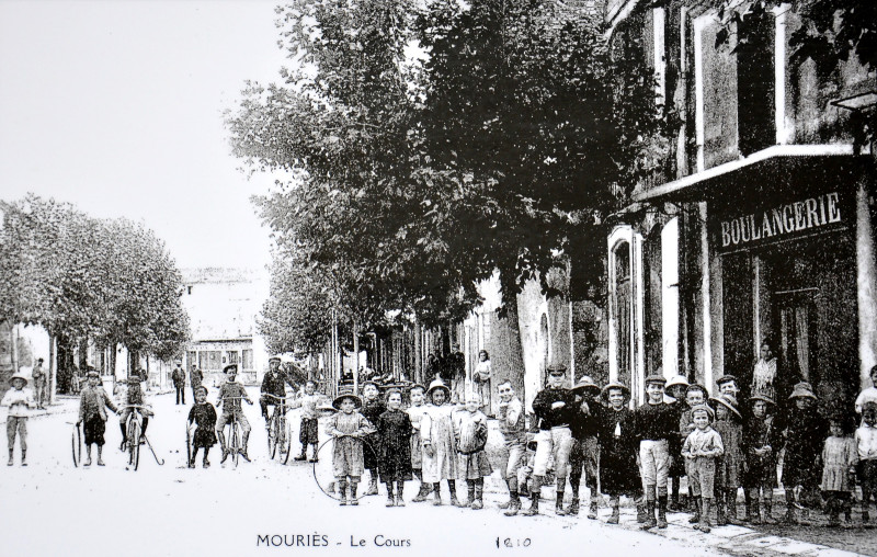 Carte postale ancienne 1910-Mouries