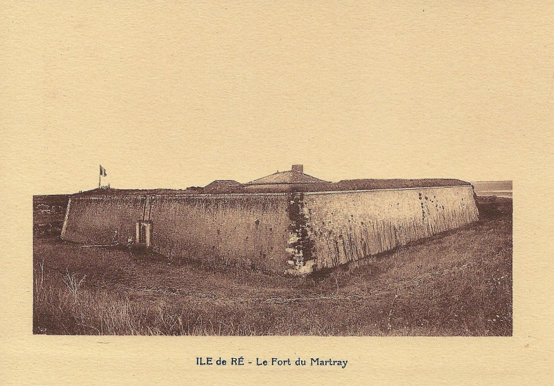 Carte postale ancienne Ile de Ré-Fr-17-fort du Martray