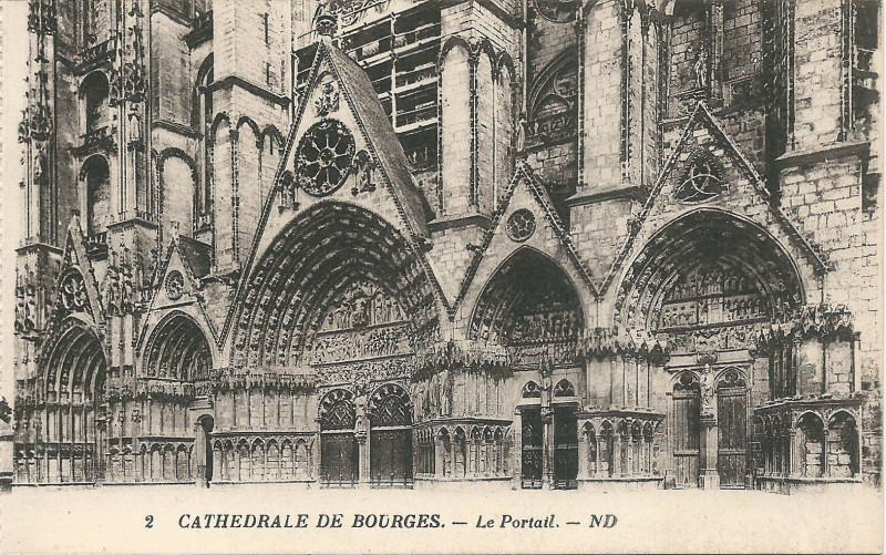 Carte postale ancienne Bourges-Fr-18-Cpa-cathédrale-portail-1