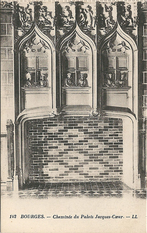 Carte postale ancienne Bourges-Fr-18-Cpa-palais Jacques Coeur-3