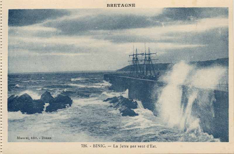 Carte postale ancienne Binic-Fr-22-vers 1930-la jetée par vent d'est