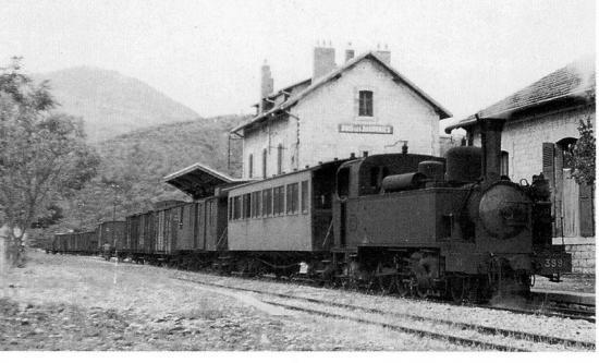 Carte postale ancienne Gare de Buis les Baronnies