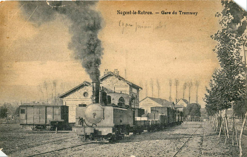 Carte postale ancienne Hainaid - Nogent-Le-Rotrou - Gare du Tramway