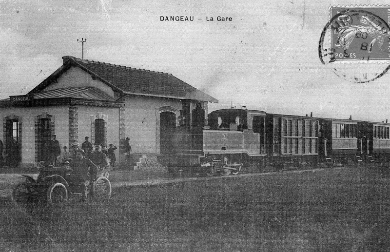 Carte postale ancienne Dangeau 