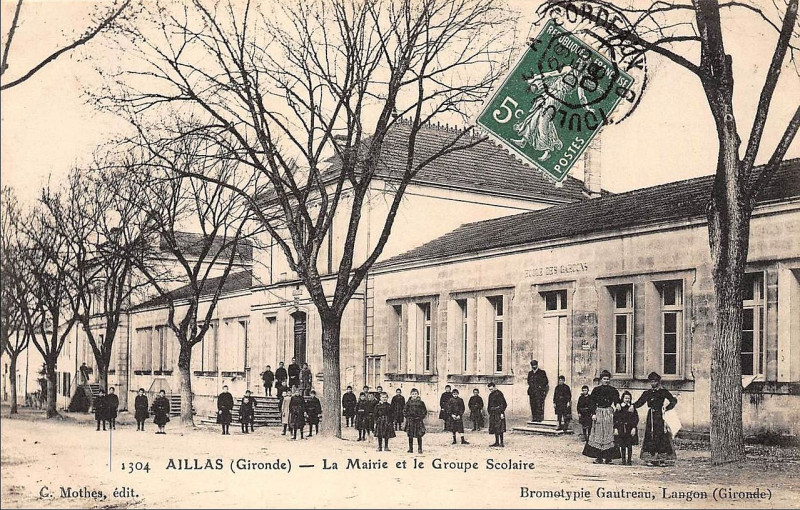 Carte postale ancienne Aillas - bourg 3