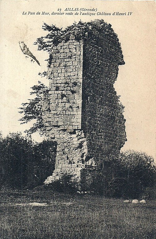 Carte postale ancienne Aillas - ruines du château