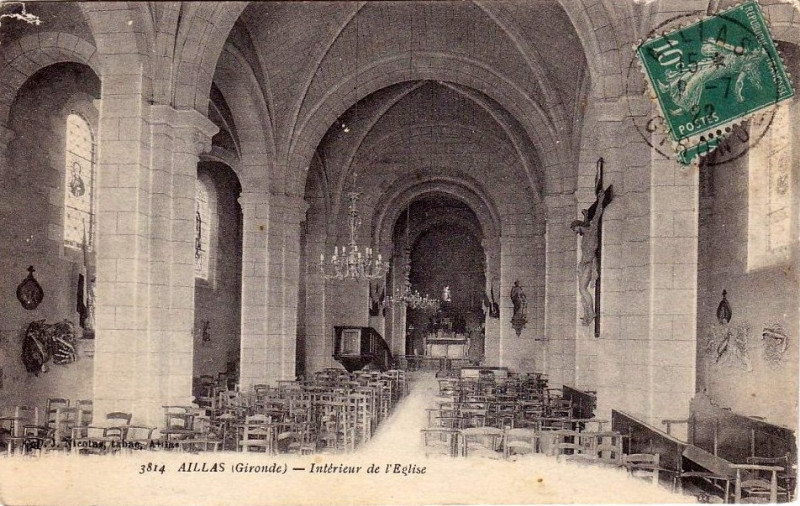 Carte postale ancienne Aillas - église 3