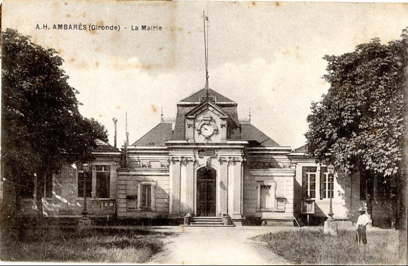 Carte postale ancienne Ambares la mairie (cpa)