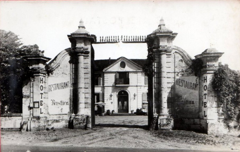 Carte postale ancienne Ambares restaurant-le-rustica