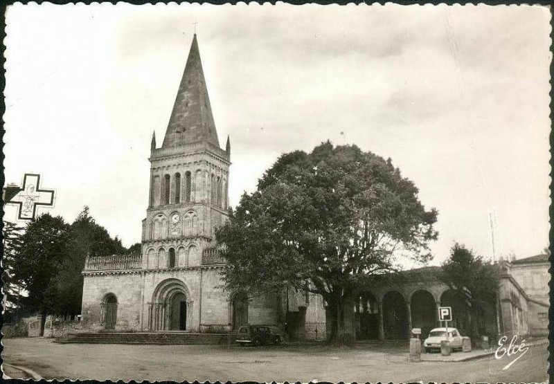 Carte postale ancienne Ambares église 2