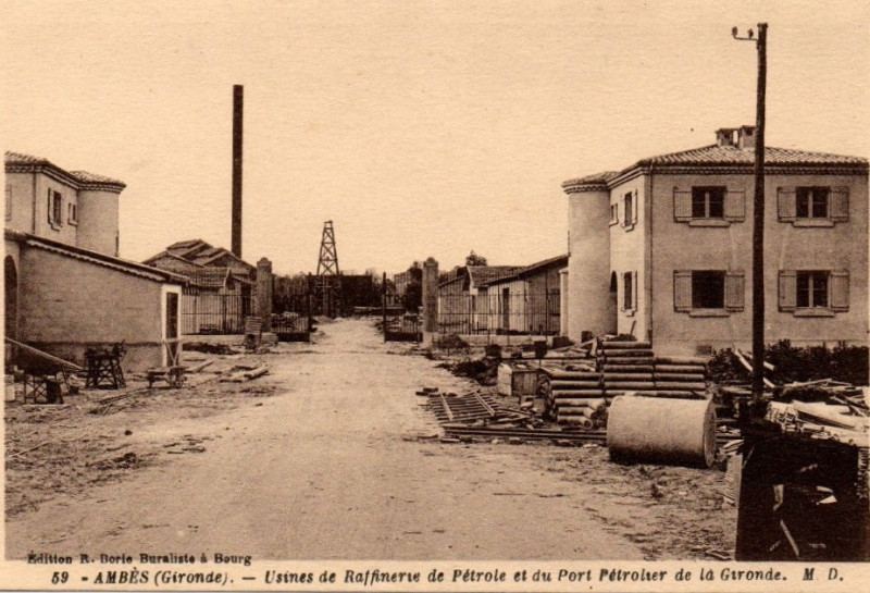 Carte postale ancienne Ambès - raffinerier 3