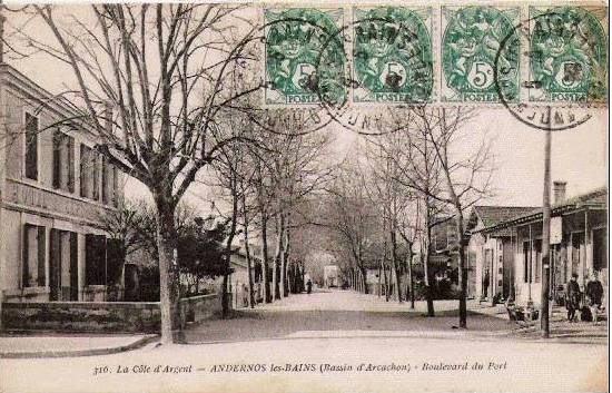 Carte postale ancienne Andernos-les-Bains - Boulevard du Port 1