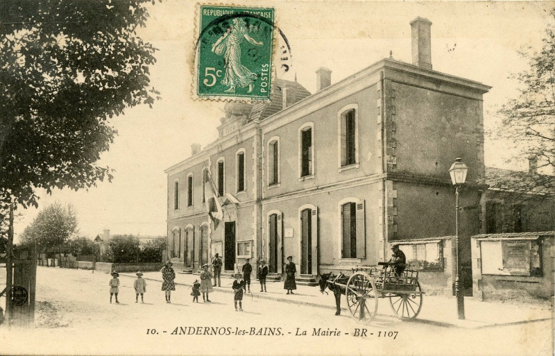 Carte postale ancienne Andernos-les-Bains - Hôtel de ville 4
