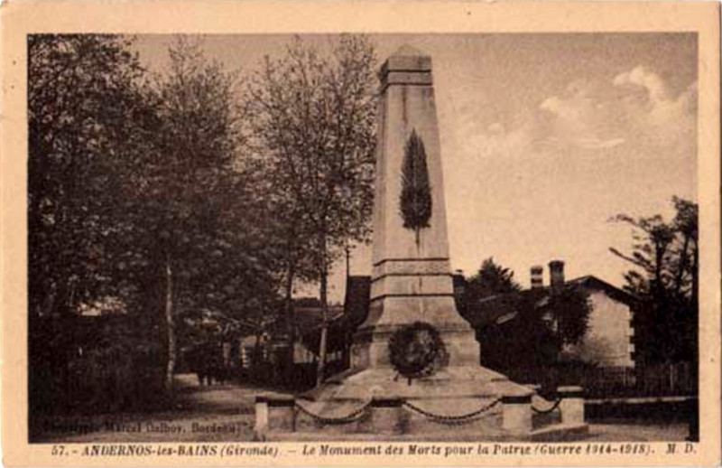 Carte postale ancienne Andernos-les-Bains - Monument aux morts 3