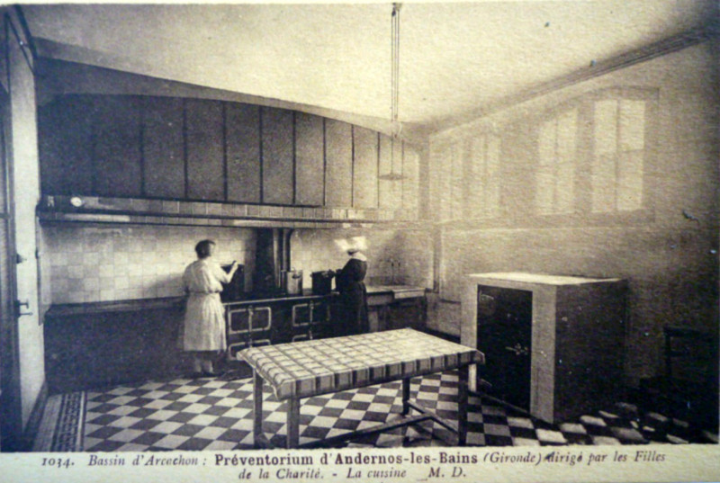 Carte postale ancienne Andernos-les-Bains - Préventorium 10