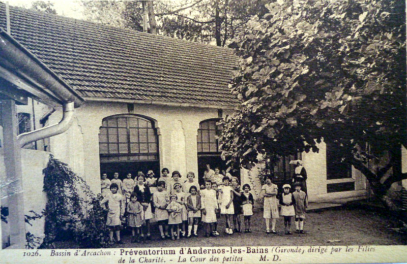 Carte postale ancienne Andernos-les-Bains - Préventorium 11
