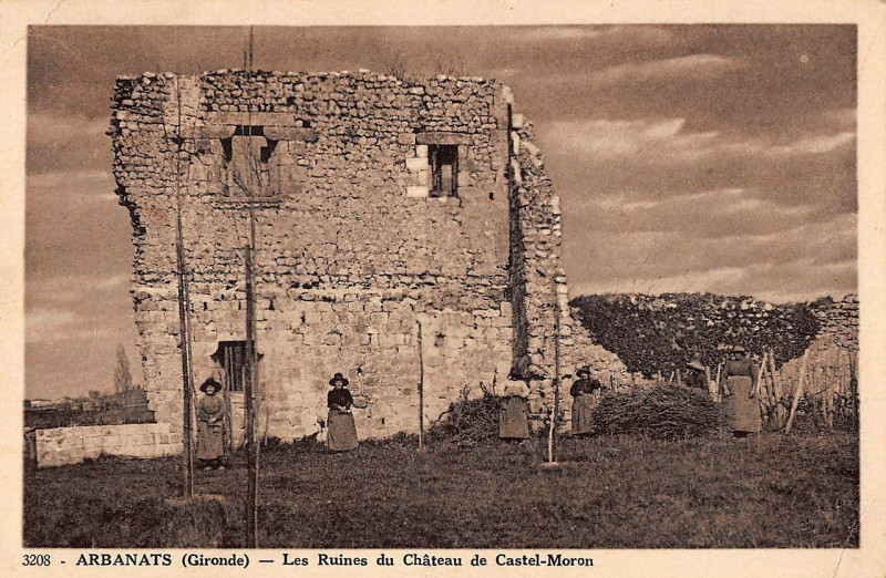 Carte postale ancienne Arbanats - Ruines du Castel-Moron