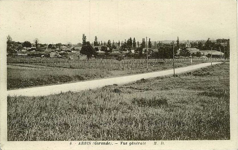 Carte postale ancienne Arbis - bourg 3