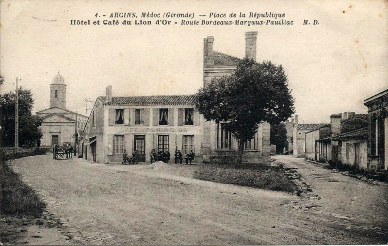 Carte postale ancienne Arcins - bourg 1