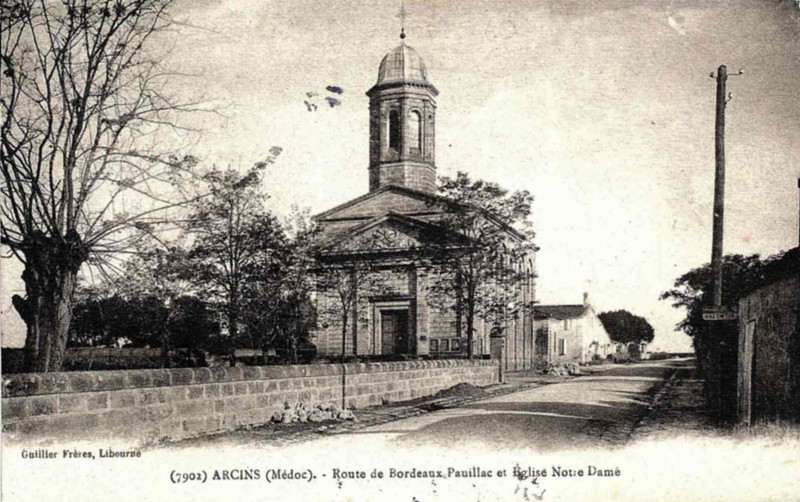 Carte postale ancienne Arcins - bourg 2