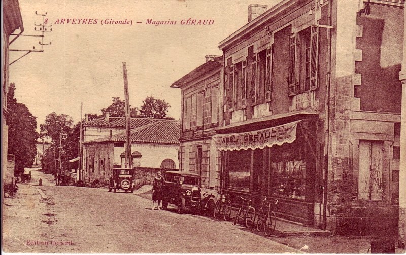Carte postale ancienne Arveyres - magasin Géraud