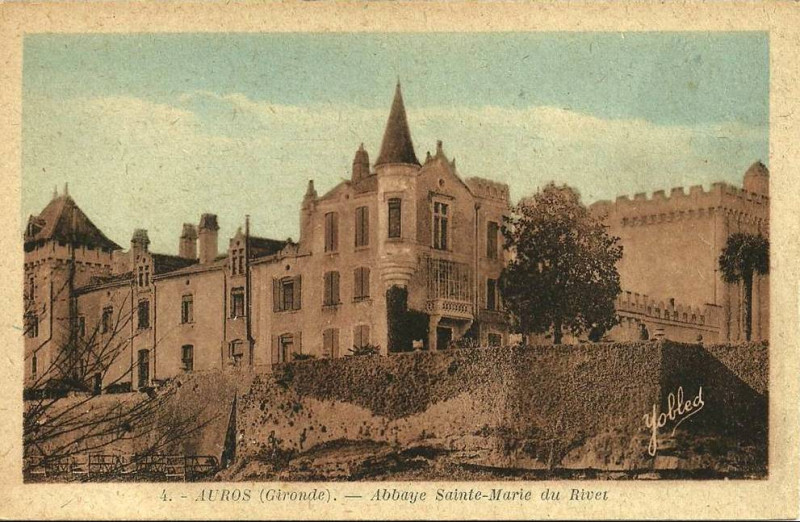 Carte postale ancienne Auros - Abbaye Sainte-Marie de Rivet 1