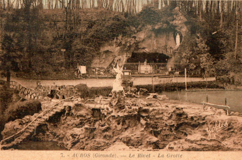 Carte postale ancienne Auros - Abbaye Sainte-Marie de Rivet 10