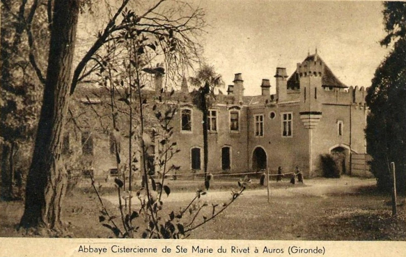 Carte postale ancienne Auros - Abbaye Sainte-Marie de Rivet 5
