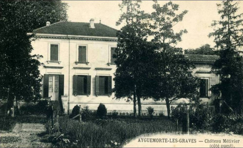 Carte postale ancienne Ayguemorte-les-Graves - château Métivier