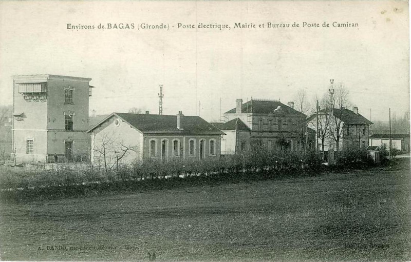 Carte postale ancienne Bagas - bourg 2