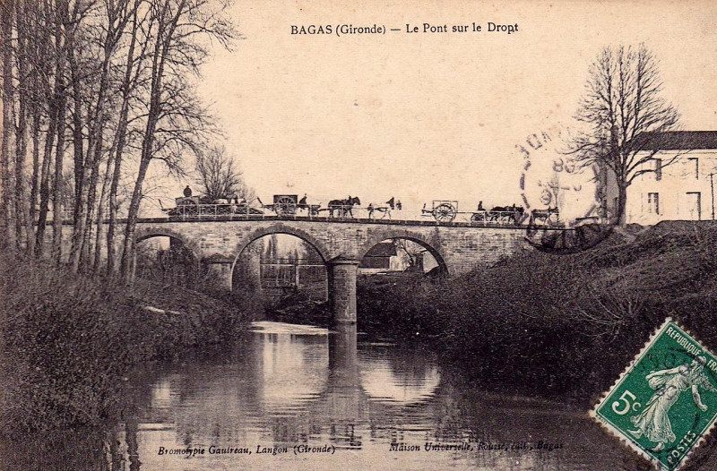 Carte postale ancienne Bagas - bourg 8