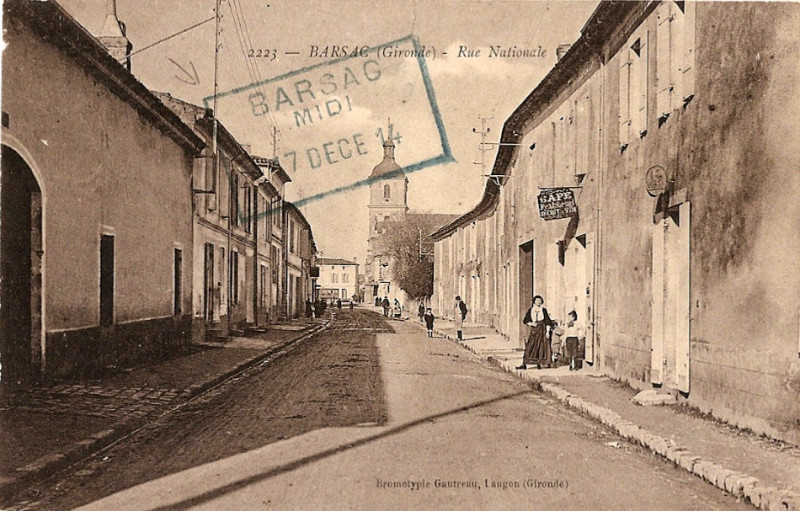 Carte postale ancienne Barsac - bourg 1
