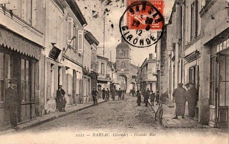 Carte postale ancienne Barsac - bourg 2