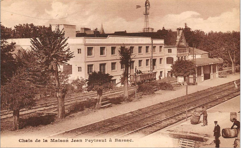 Carte postale ancienne Barsac - Chais de la maison Jean Peytraut