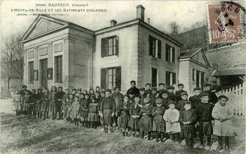 Carte postale ancienne Baurech - groupe scolaire